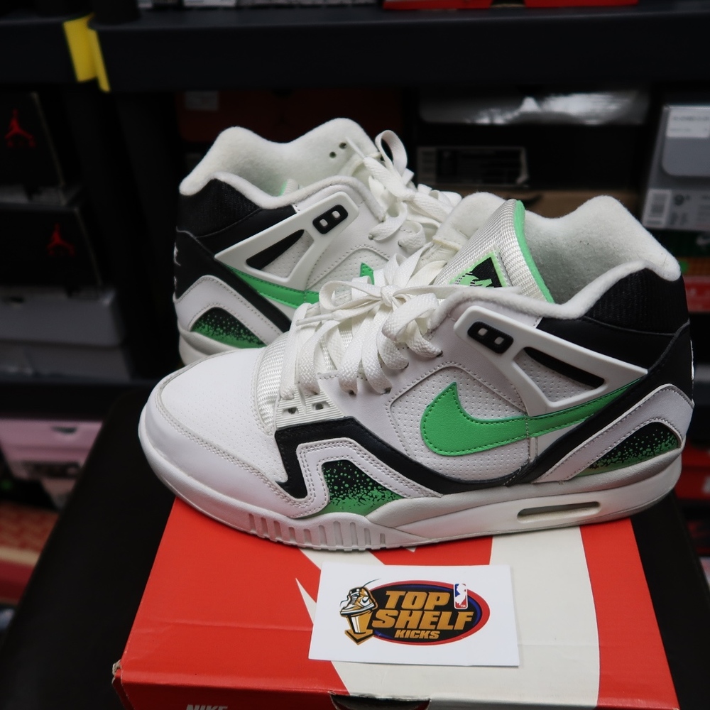 Nike air Tech Challenge 2 size 8.5 poison